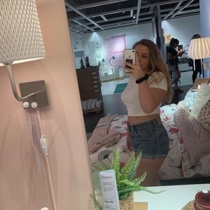 Meet your Posher, Sydney